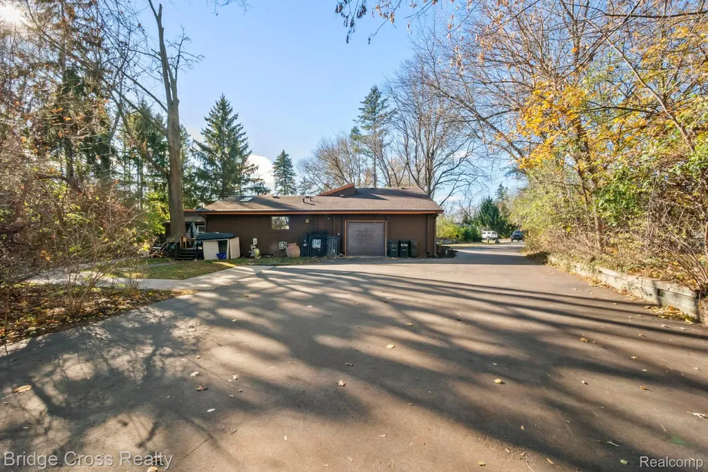 24459 Bloomington Court Franklin Village MI 48025