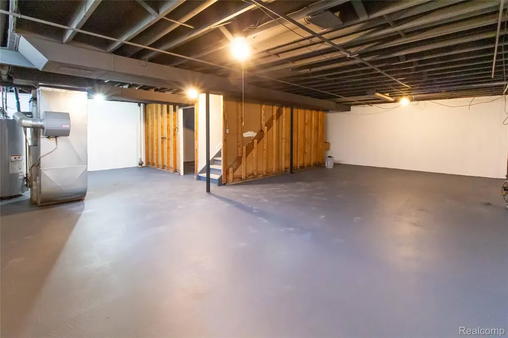 845 Longfellow Drive Troy City MI 48085