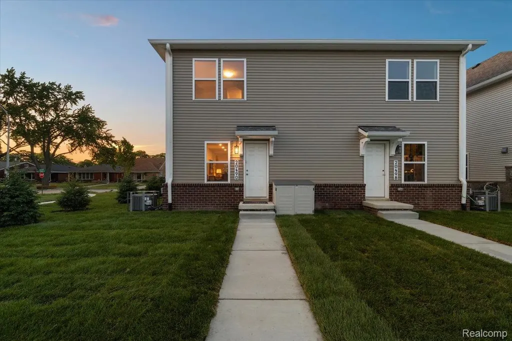 20498 Van Antwerp Street Harper Woods City MI 48225