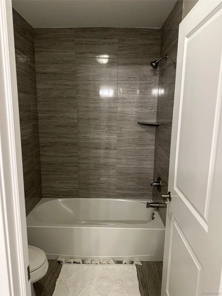 15870 Via Manzoni Macomb Township MI 48042