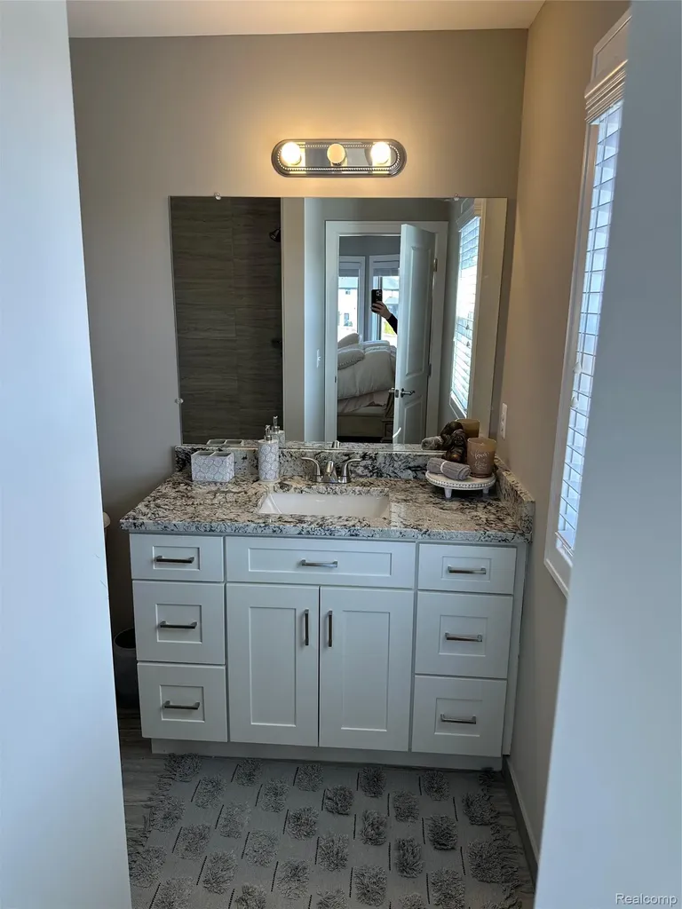 15870 Via Manzoni Macomb Township MI 48042