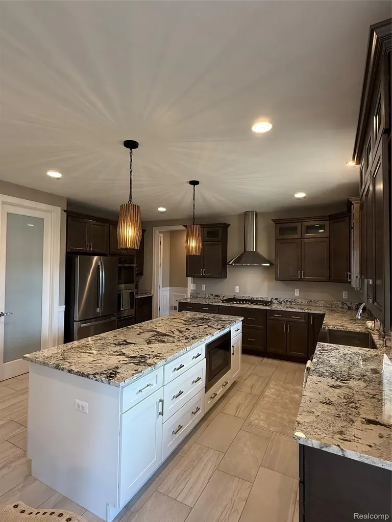 15870 Via Manzoni Macomb Township MI 48042