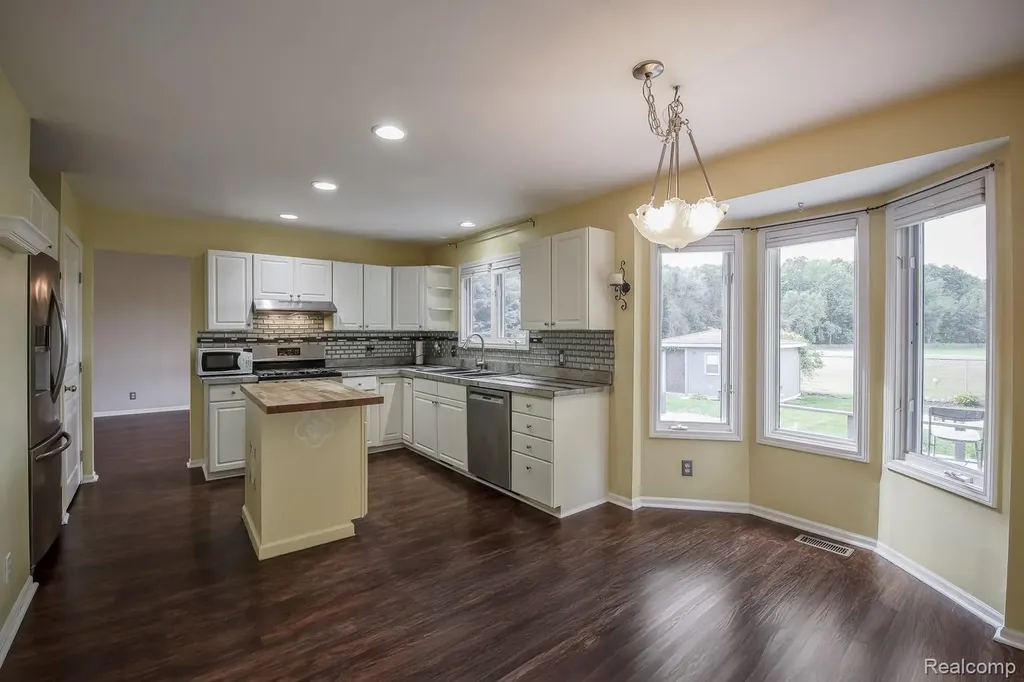 3151 Loon Lake Shores Road Waterford Charter Township MI 48329