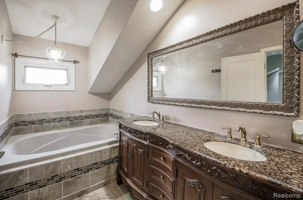 3151 Loon Lake Shores Road Waterford Charter Township MI 48329