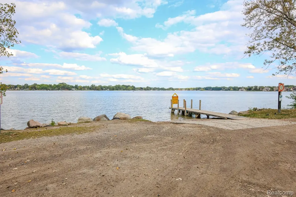 3151 Loon Lake Shores Road Waterford Charter Township MI 48329
