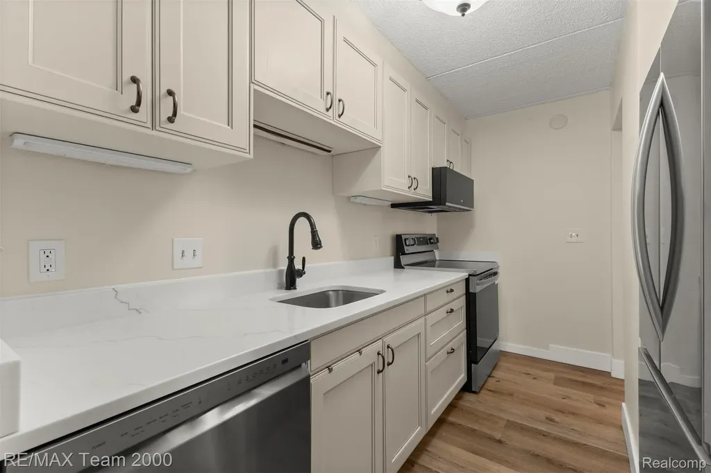 21800 Morley Avenue Dearborn City MI 48124