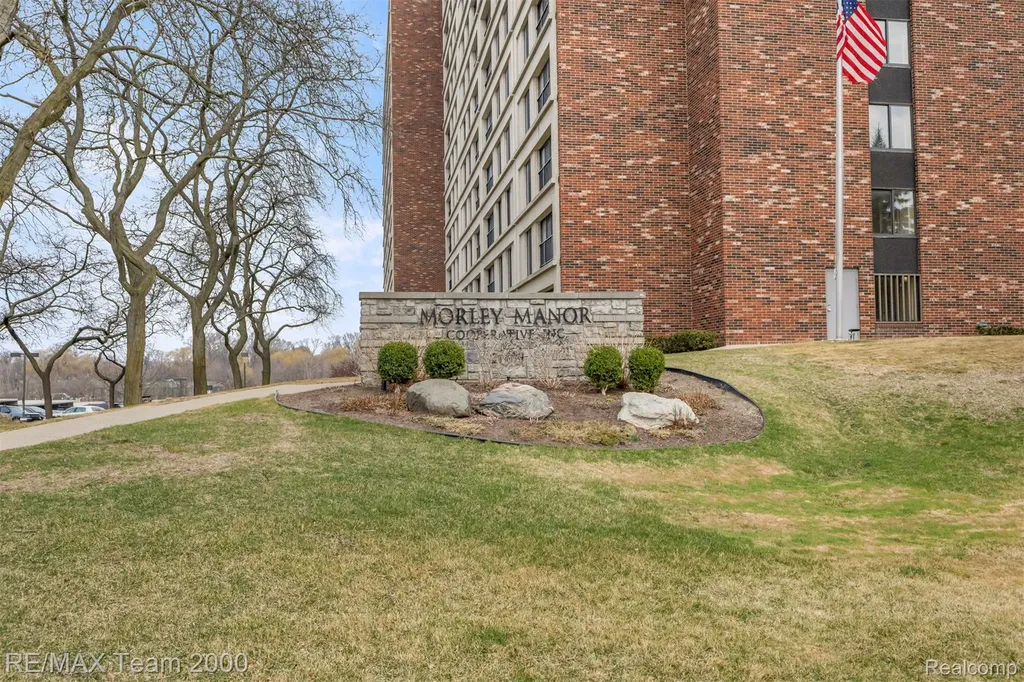 21800 Morley Avenue Dearborn City MI 48124