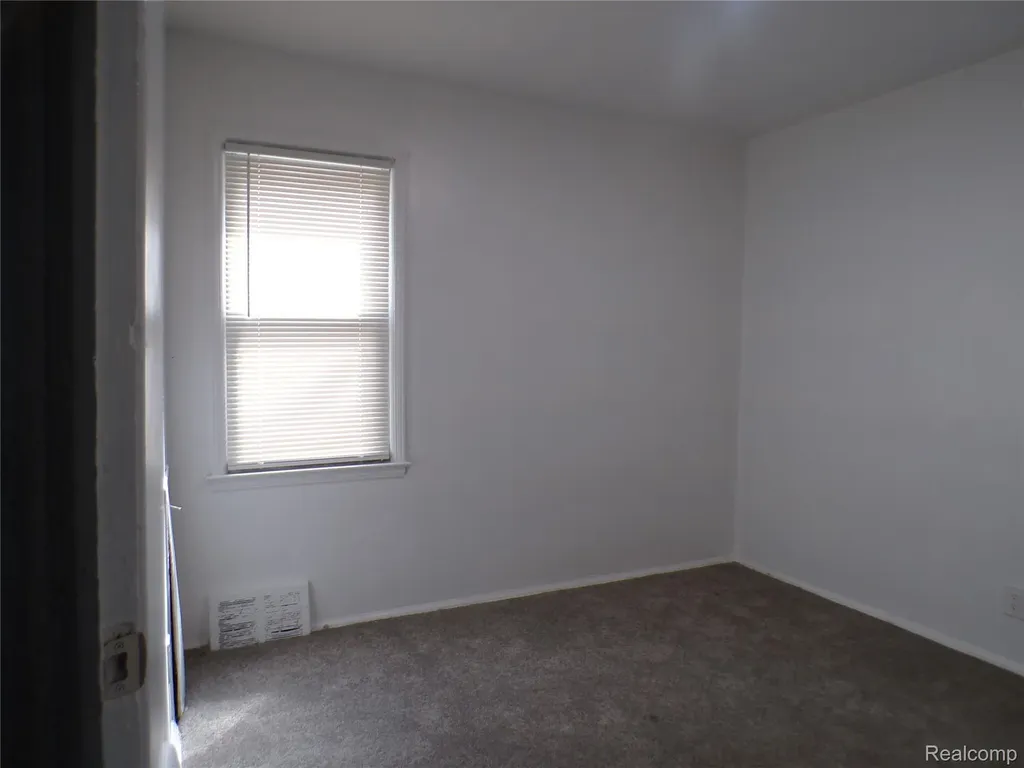 19467 Greydale Avenue Detroit City MI 48219