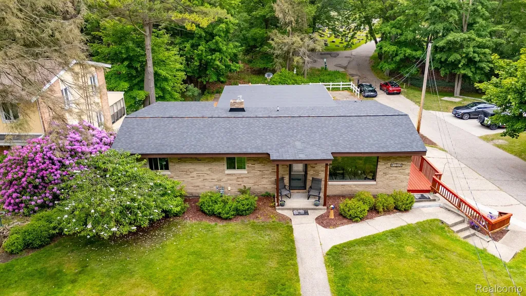 199 Grand Avenue Grand Haven City MI 49417