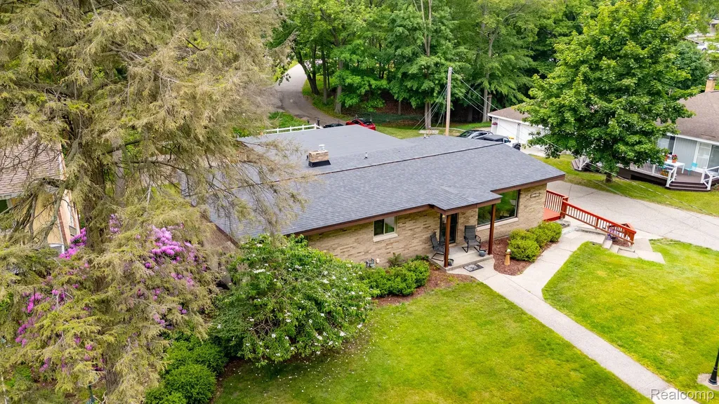 199 Grand Avenue Grand Haven City MI 49417