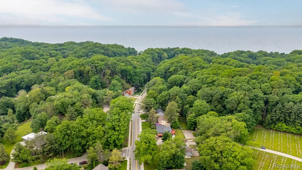 199 Grand Avenue Grand Haven City MI 49417