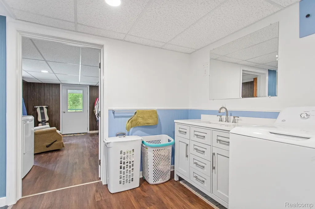 199 Grand Avenue Grand Haven City MI 49417