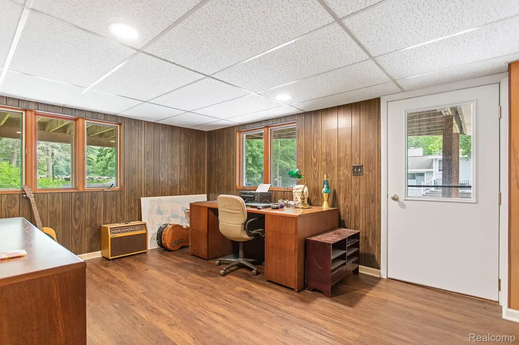 199 Grand Avenue Grand Haven City MI 49417