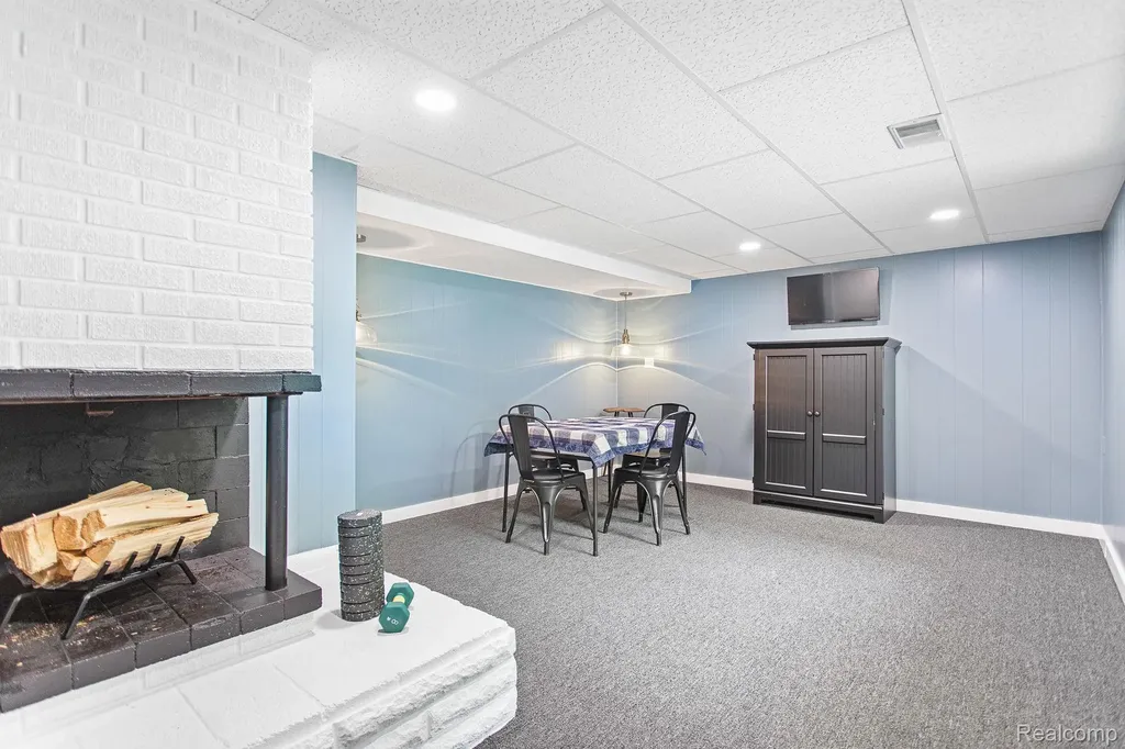 199 Grand Avenue Grand Haven City MI 49417