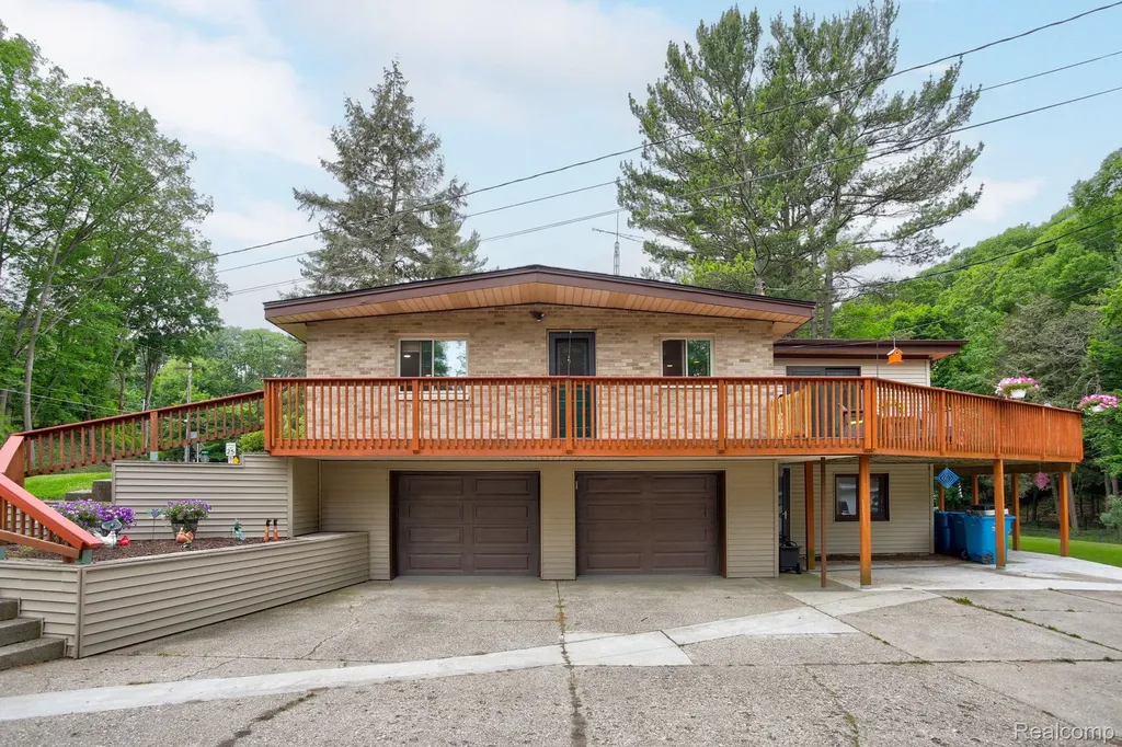 199 Grand Avenue Grand Haven City MI 49417