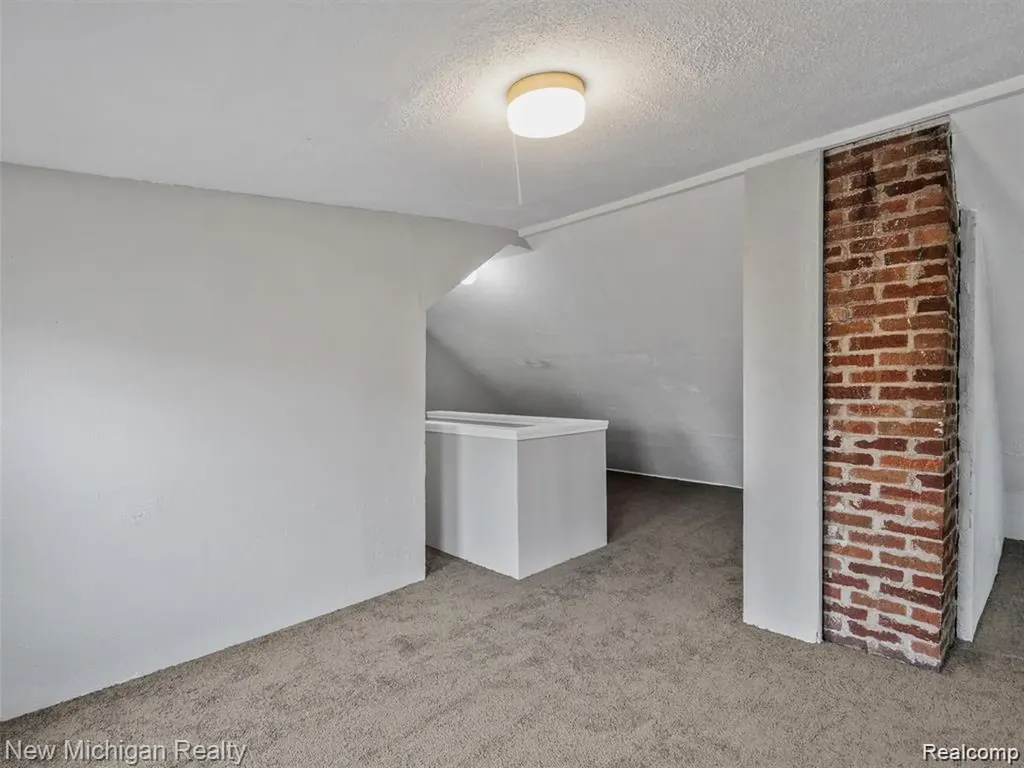 20805 S Chrysler Drive Hazel Park City MI 48030