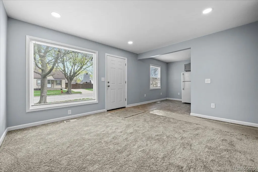 1917 Keppen Boulevard Lincoln Park City MI 48146