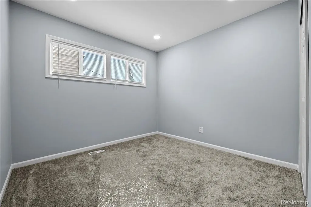 1917 Keppen Boulevard Lincoln Park City MI 48146