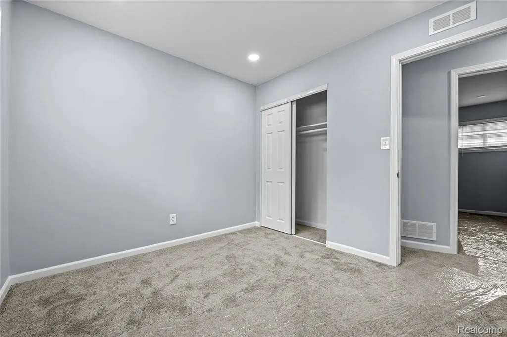 1917 Keppen Boulevard Lincoln Park City MI 48146