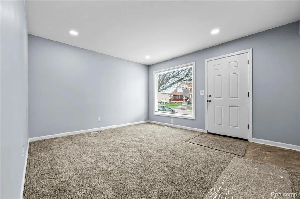 1917 Keppen Boulevard Lincoln Park City MI 48146