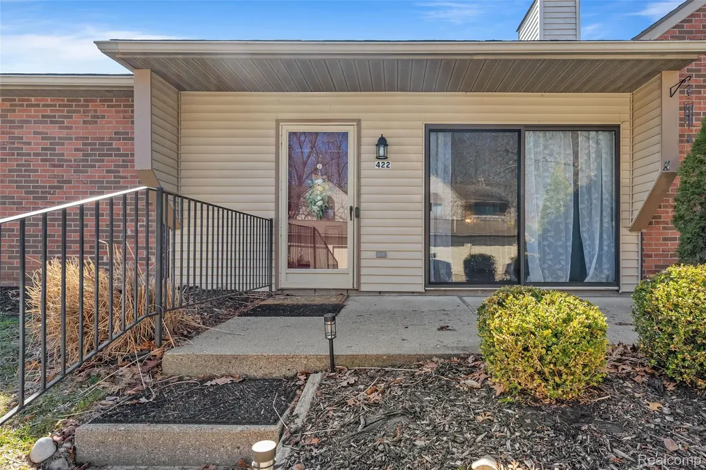 422 Water Tower Circle Brighton City MI 48116
