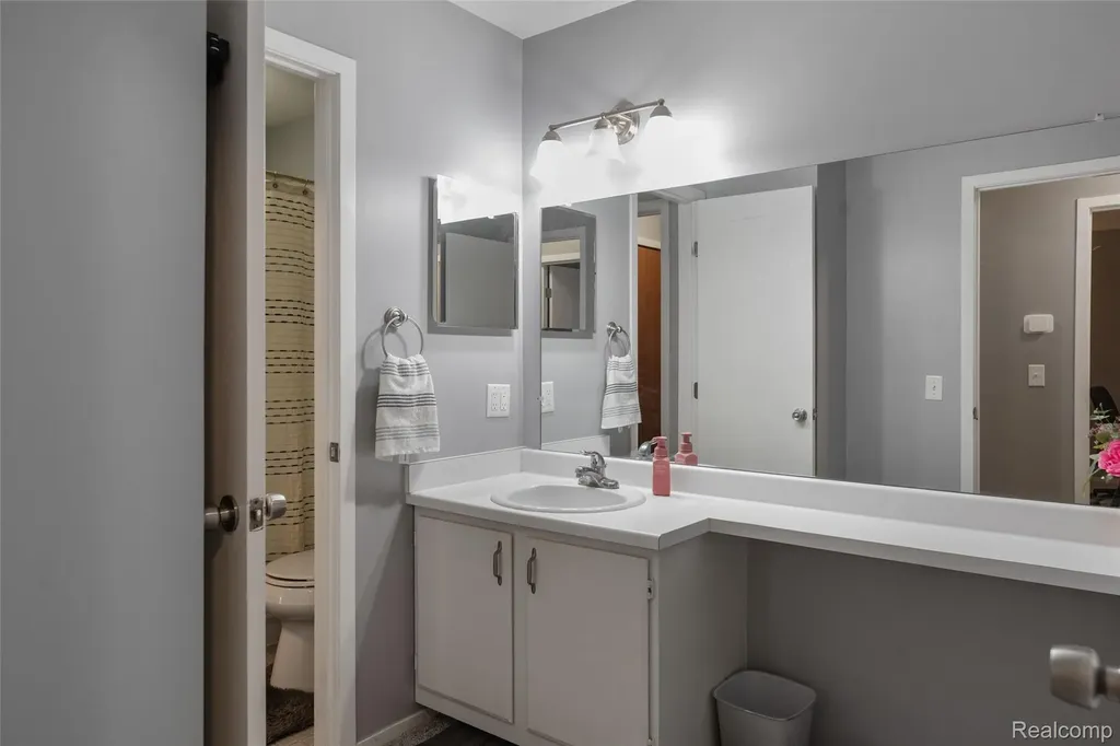 422 Water Tower Circle Brighton City MI 48116