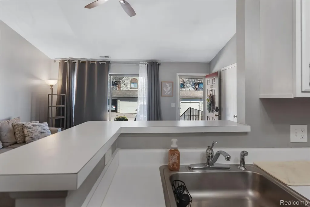 422 Water Tower Circle Brighton City MI 48116