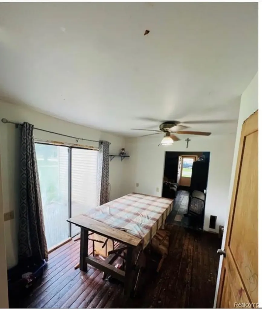 3187 2nd Street Emmett Village MI 48022