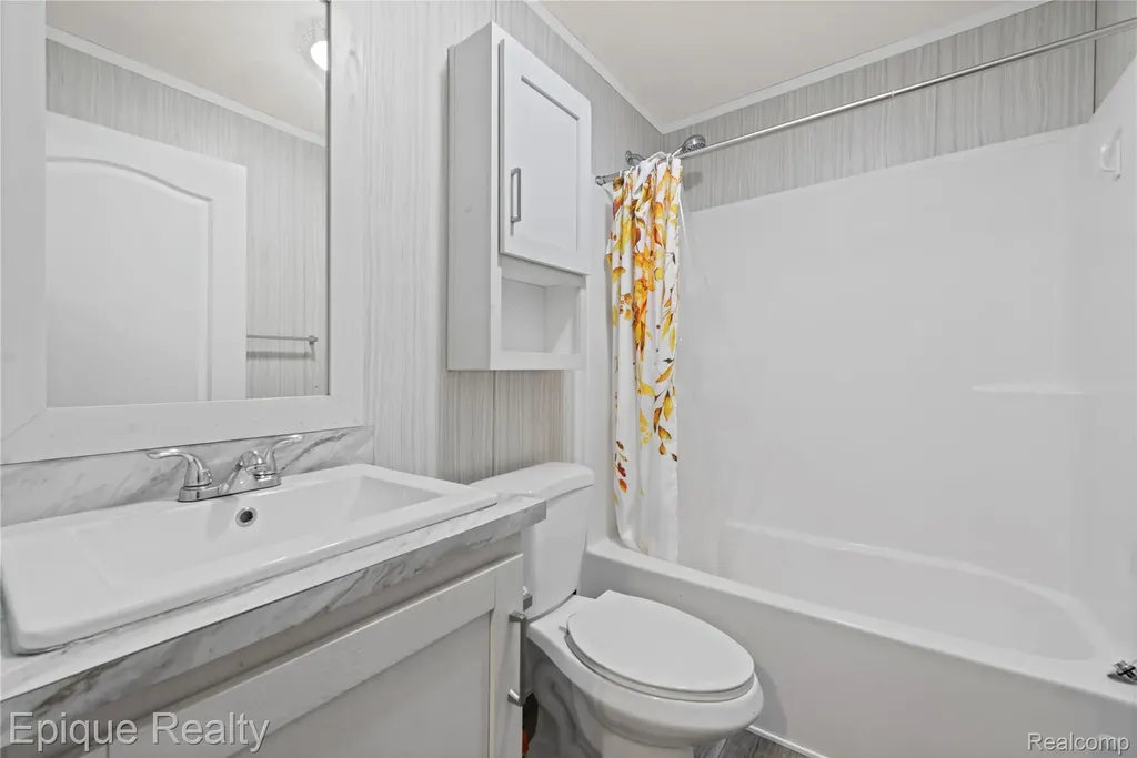 83 Elm Avenue Highland Charter Township MI 48357