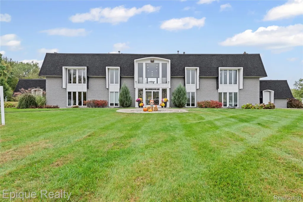 83 Elm Avenue Highland Charter Township MI 48357