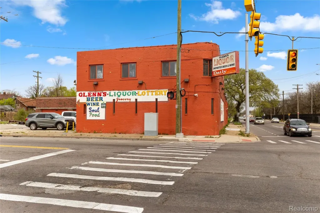 10000 W Chicago Street Detroit City MI 48204