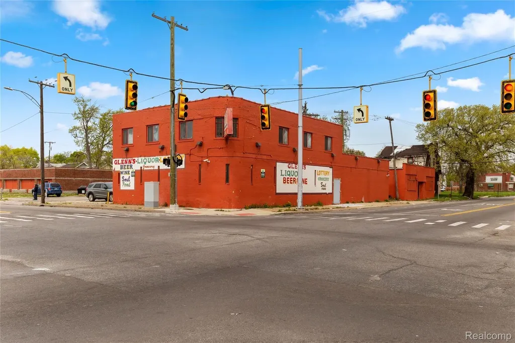 10000 W Chicago Street Detroit City MI 48204