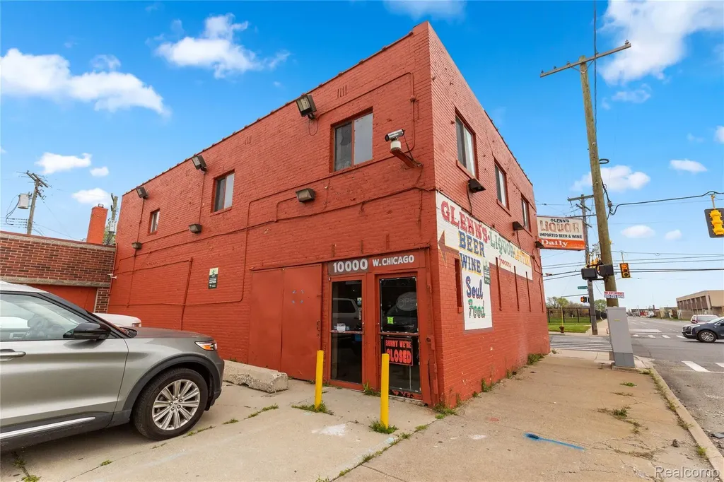 10000 W Chicago Street Detroit City MI 48204