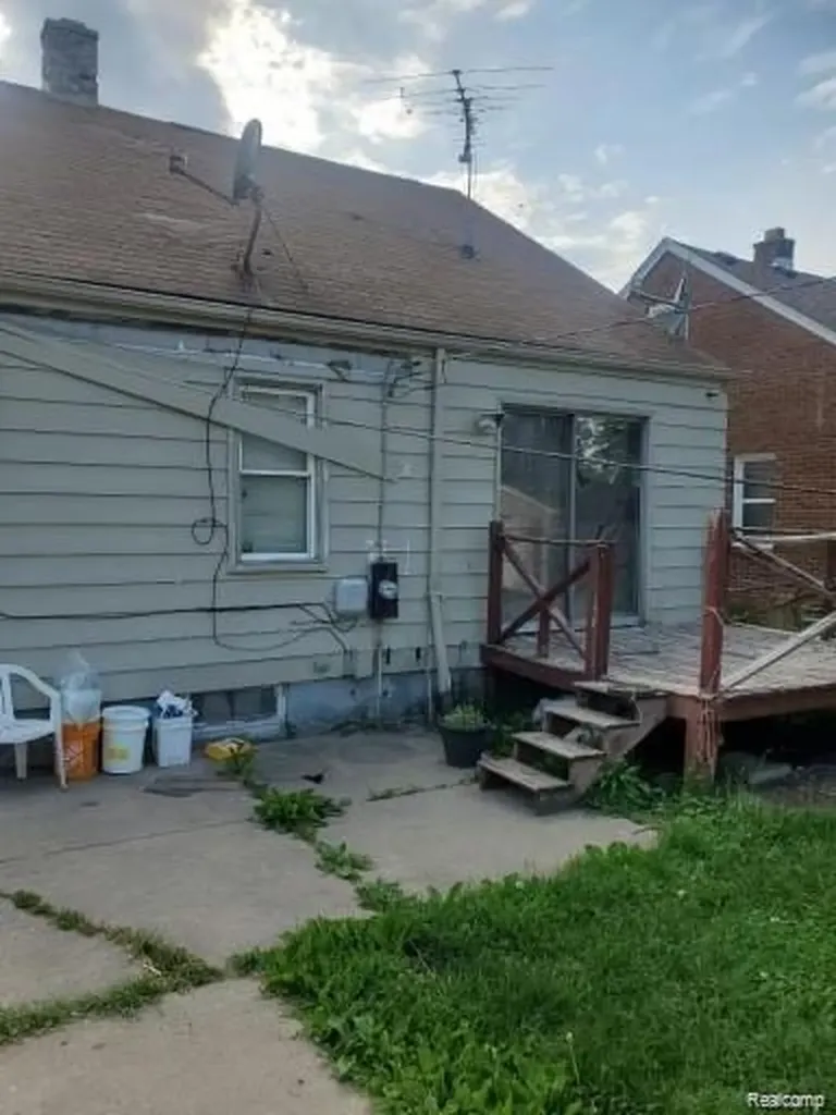 7762 Rosemont Avenue Detroit City MI 48228