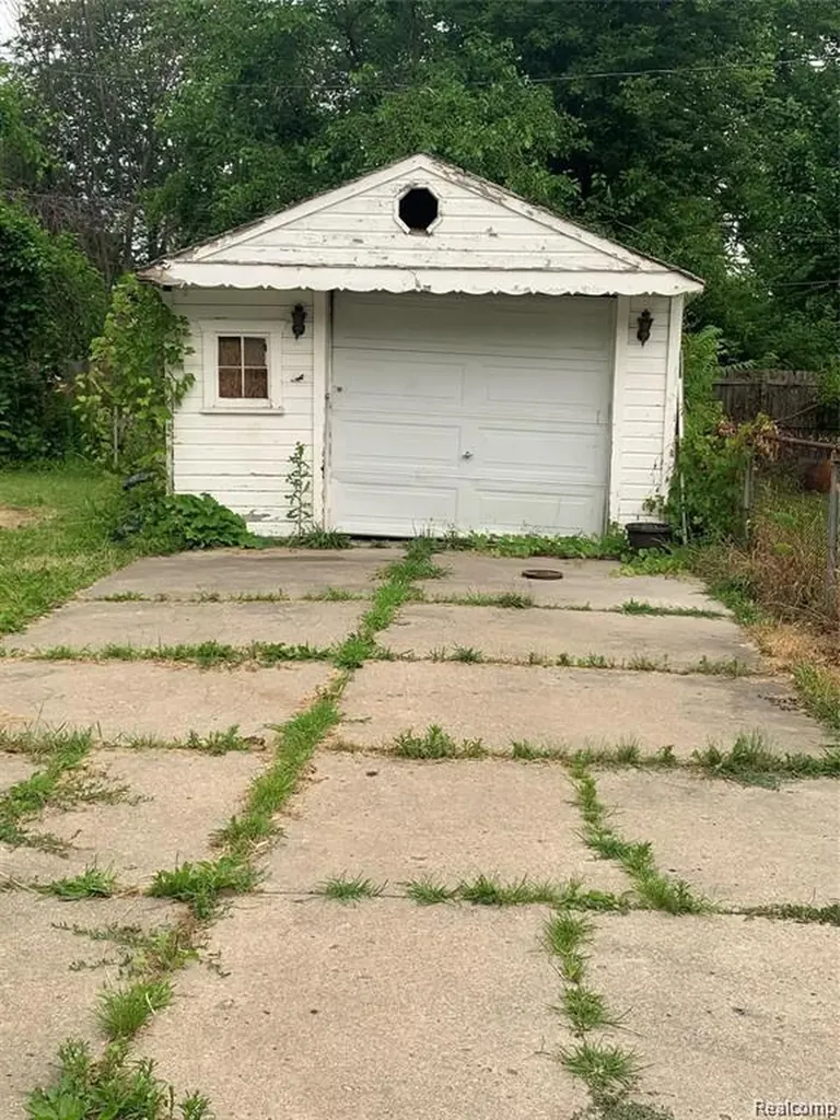 7762 Rosemont Avenue Detroit City MI 48228