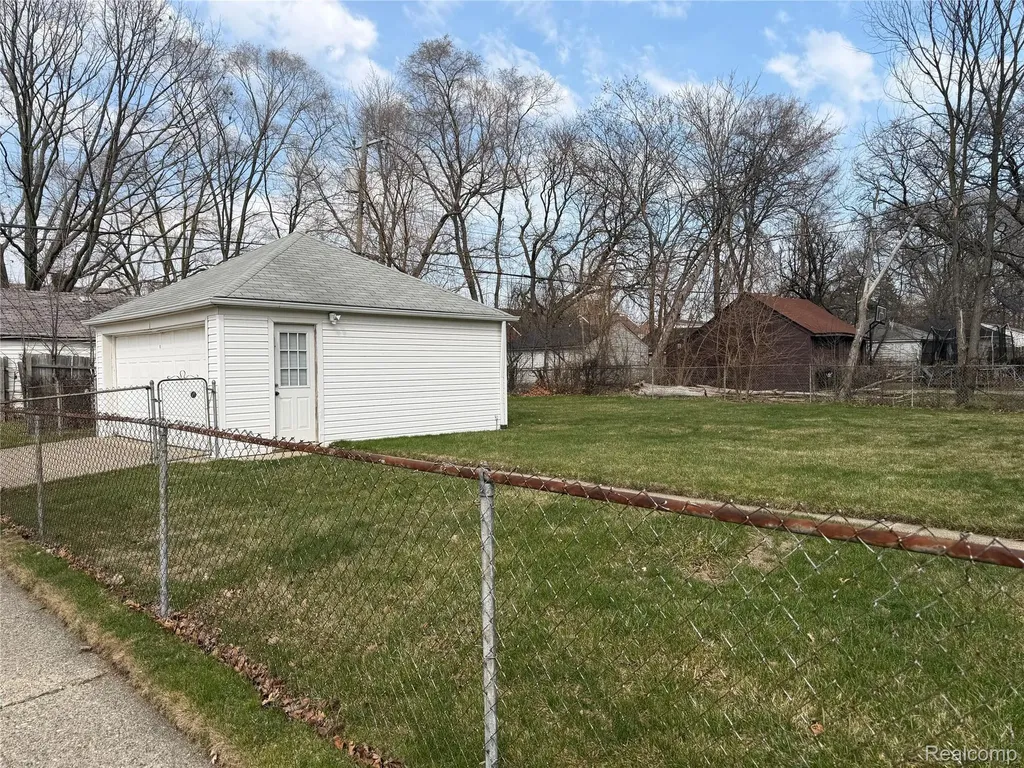16001 Collingham Drive Detroit City MI 48205