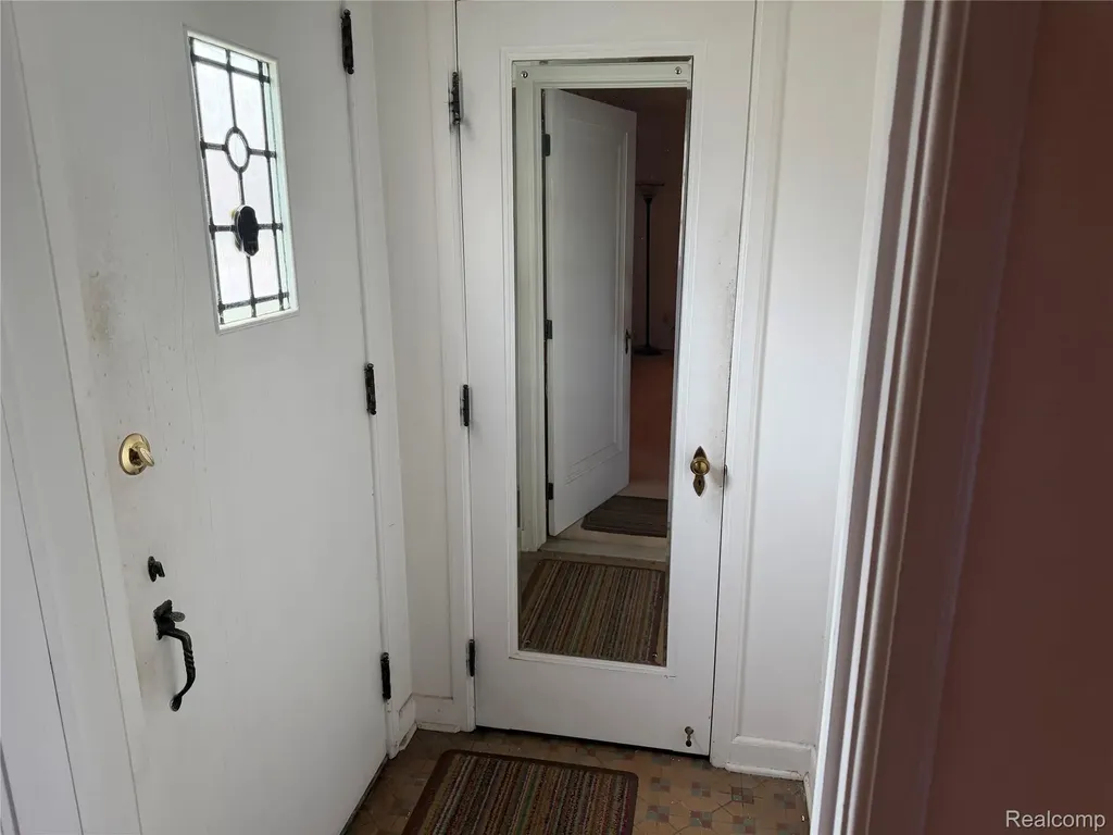 16001 Collingham Drive Detroit City MI 48205