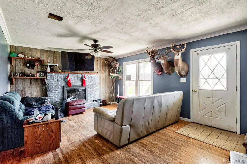 301 E Fremont Road Speaker Township MI 48454