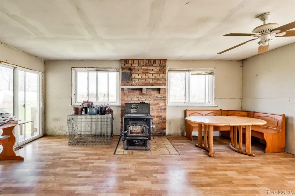 301 E Fremont Road Speaker Township MI 48454
