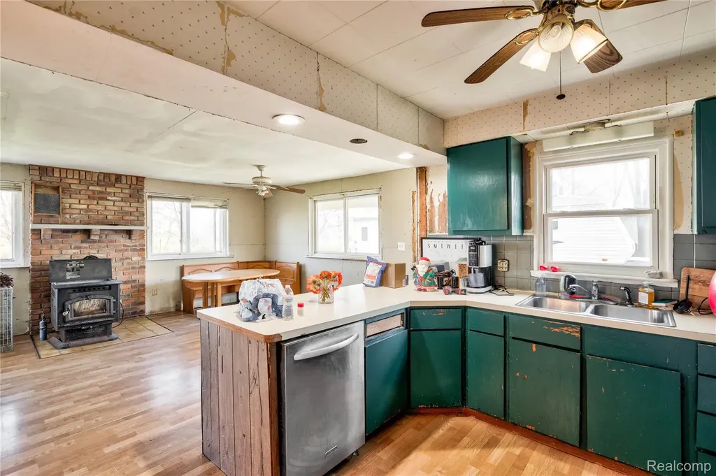 301 E Fremont Road Speaker Township MI 48454