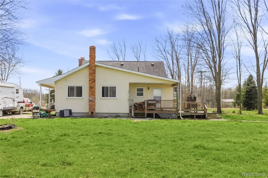 301 E Fremont Road Speaker Township MI 48454