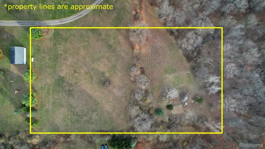 1068 Crocus Trail Dansville Village MI 48819