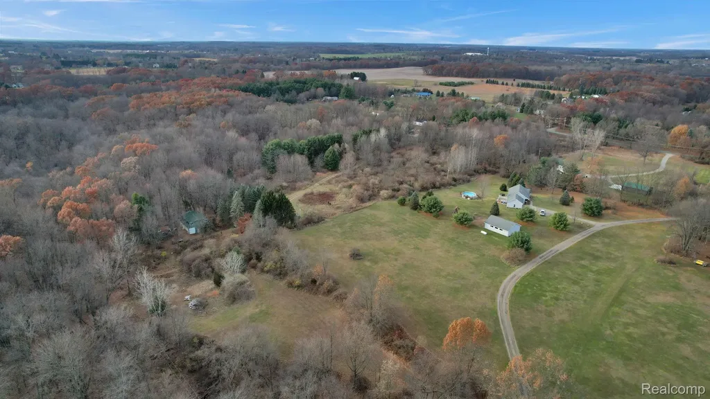 1068 Crocus Trail Dansville Village MI 48819