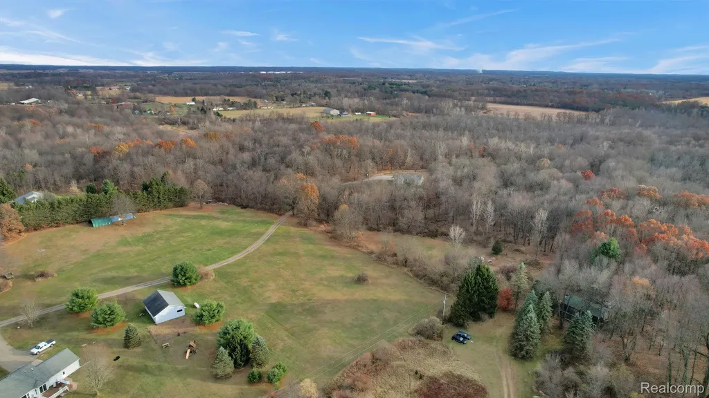 1068 Crocus Trail Dansville Village MI 48819