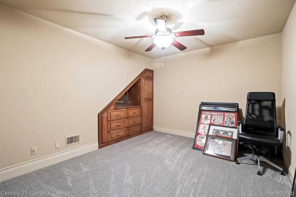 18939 Bella Vista Court Northville City MI 48168