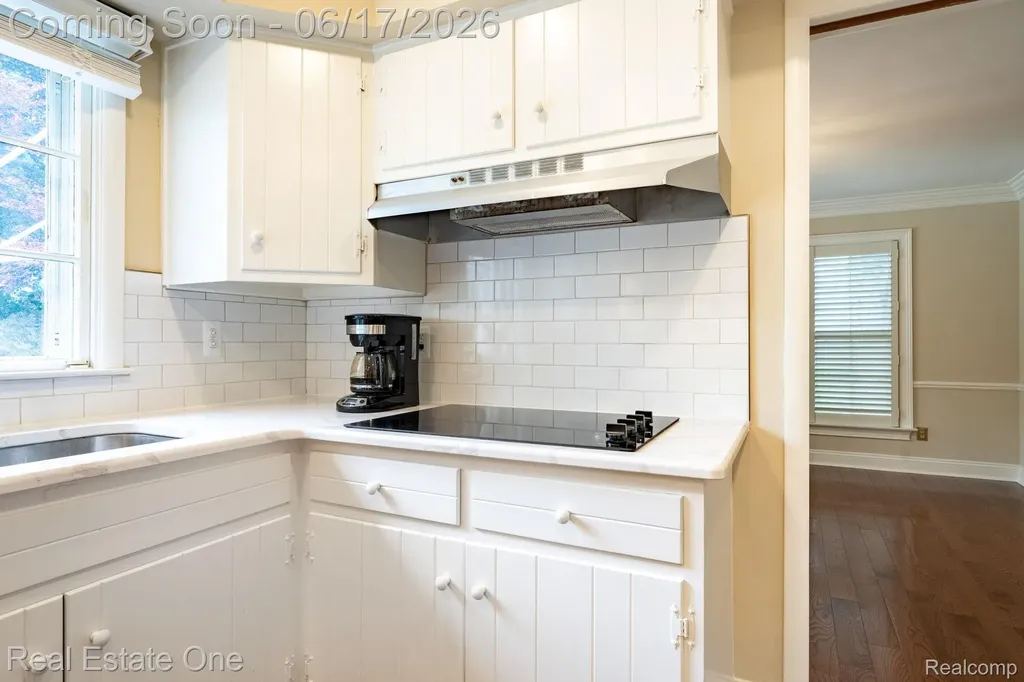 1632 Spotswood Drive Bloomfield Hills City MI 48302