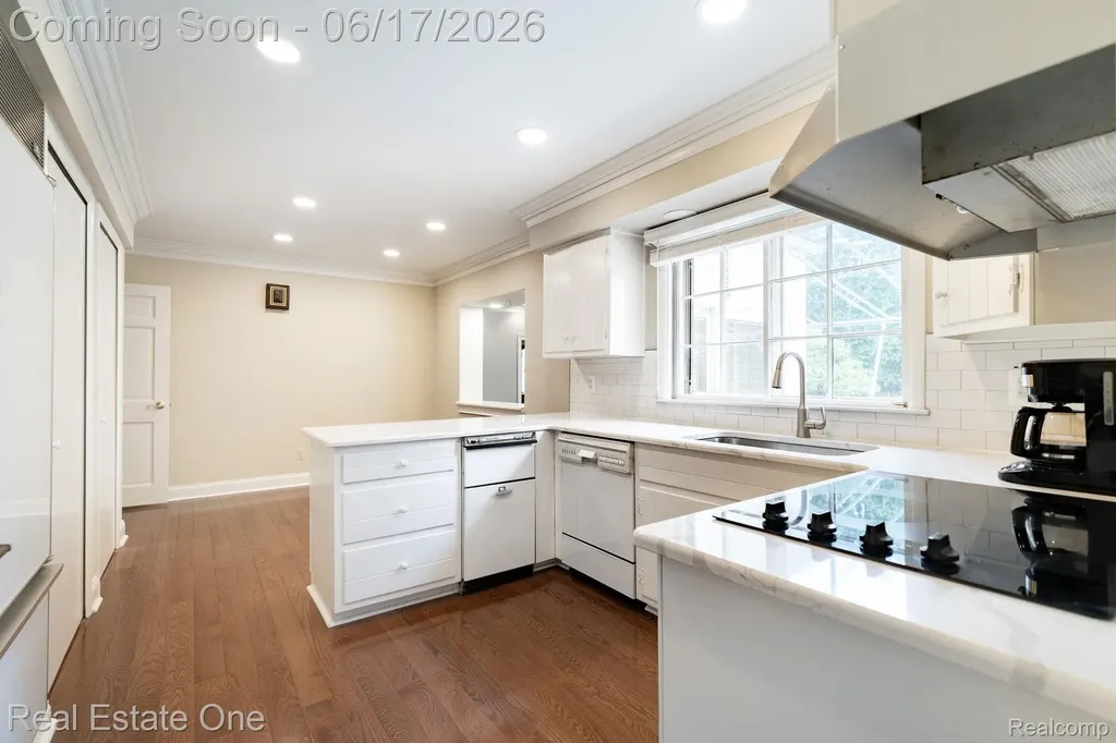 1632 Spotswood Drive Bloomfield Hills City MI 48302