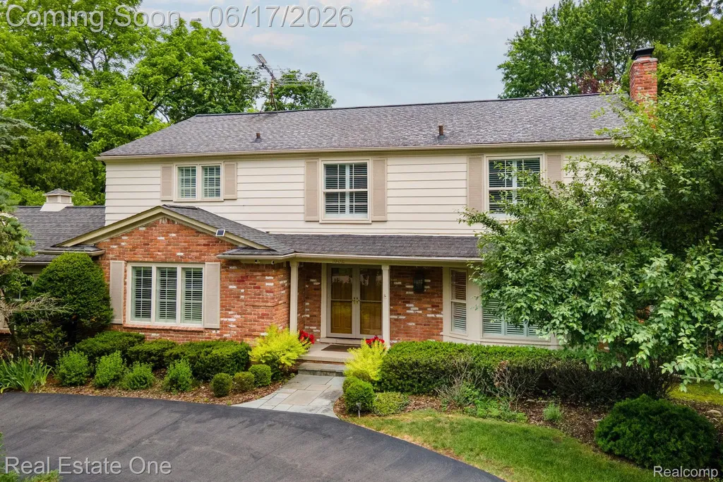 1632 Spotswood Drive Bloomfield Hills City MI 48302