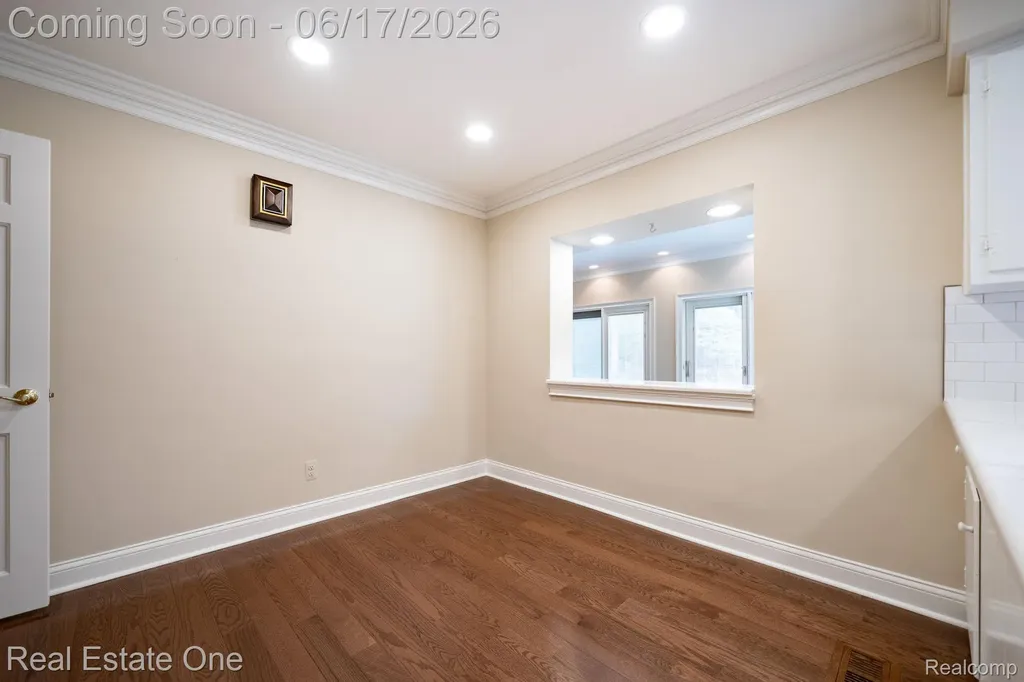 1632 Spotswood Drive Bloomfield Hills City MI 48302
