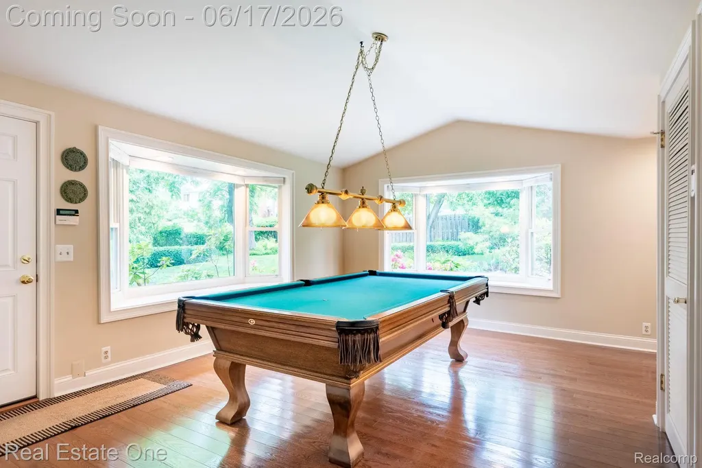 1632 Spotswood Drive Bloomfield Hills City MI 48302
